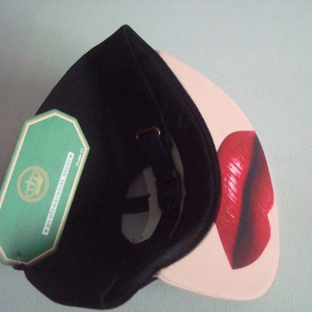 LIPS KISS FASHION BELT BUCKLE STRAP VINTAGE HAT CAP‎ OOS Y2K M6